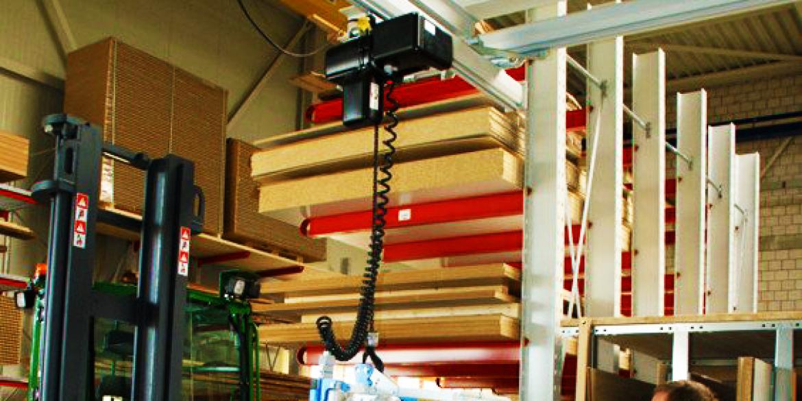 Teleflex, GIS, Teleflex GPFU, GIS GPFU, Takel met frequentieregelaar, frequentiegeregelde takel, Takel met frequentieregelaar GIS, Takel met frequentieregelaar Teleflex, Frequentiegeregelde takel GIS, Frequentiegeregelde takel Teleflex, kettingtakel, elektrische kettingtakel, specials GIS, specials Teleflex